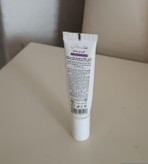 کرم سه کاره دور چشم